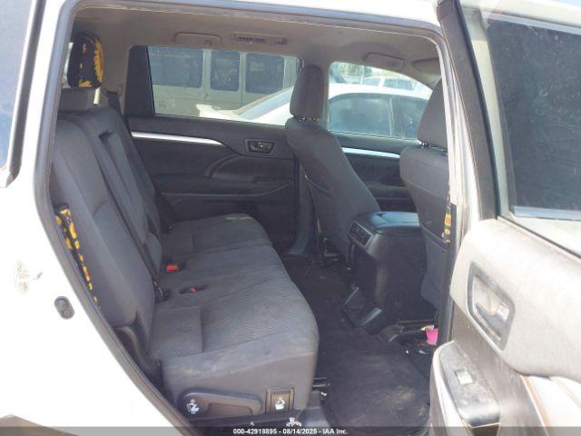 Toyota Highlander Le Image 10