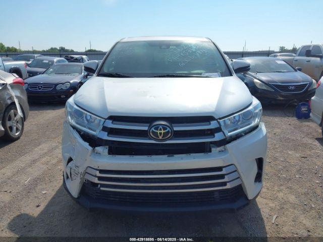 Toyota Highlander Le Image 7