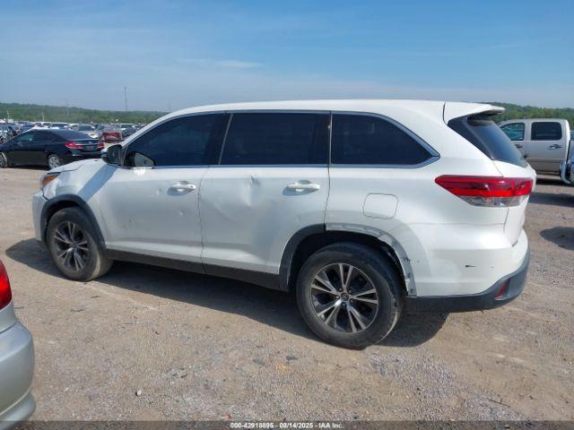 Toyota Highlander Le Image 6