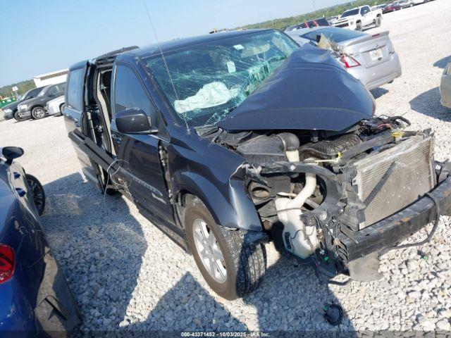  Salvage Chrysler Town & Country