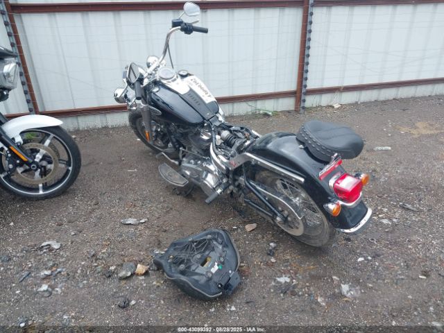 Harley-Davidson Flhc Image 3