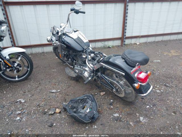 Harley-Davidson Flhc Image 3