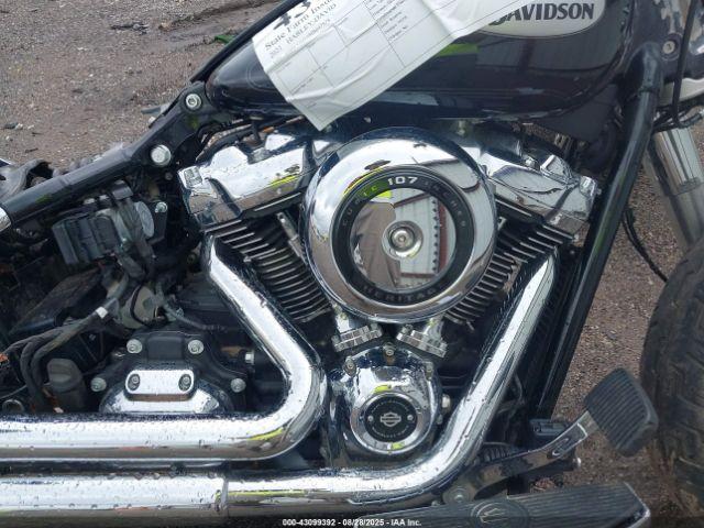 Harley-Davidson Flhc Image 2