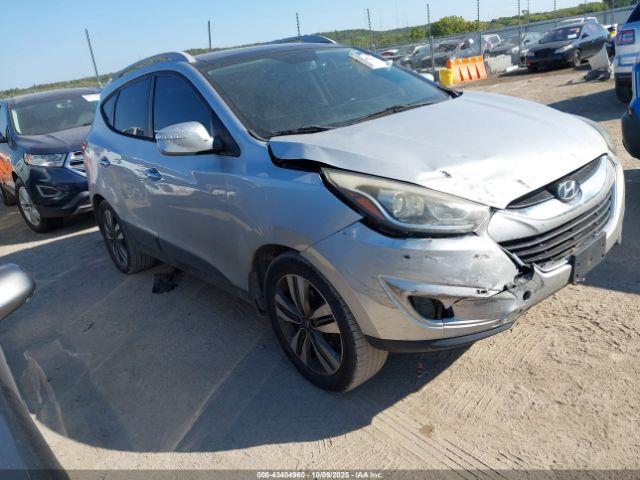  Salvage Hyundai TUCSON