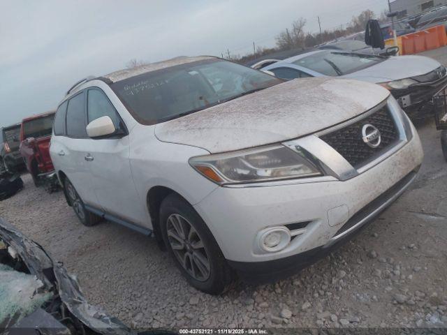  Salvage Nissan Pathfinder