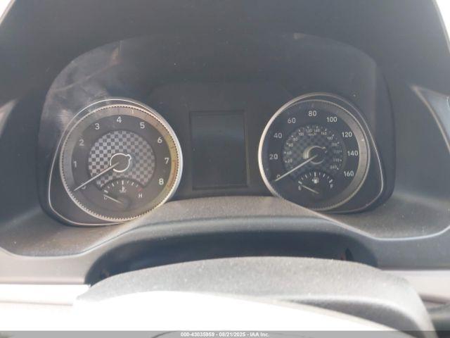 Hyundai ELANTRA Sel Image 5