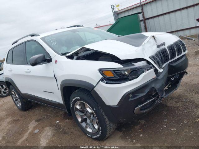  Salvage Jeep Cherokee