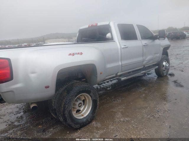 Chevrolet Silverado 3500 Ltz Image 3