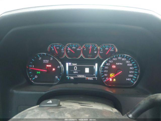 Chevrolet Silverado 3500 Ltz Image 16