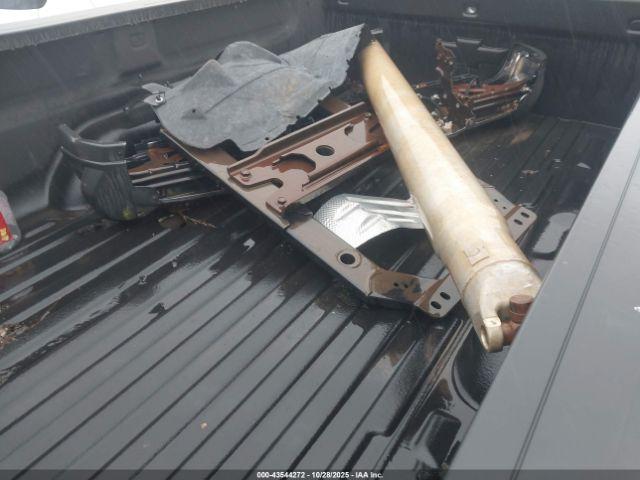 Chevrolet Silverado 3500 Ltz Image 4