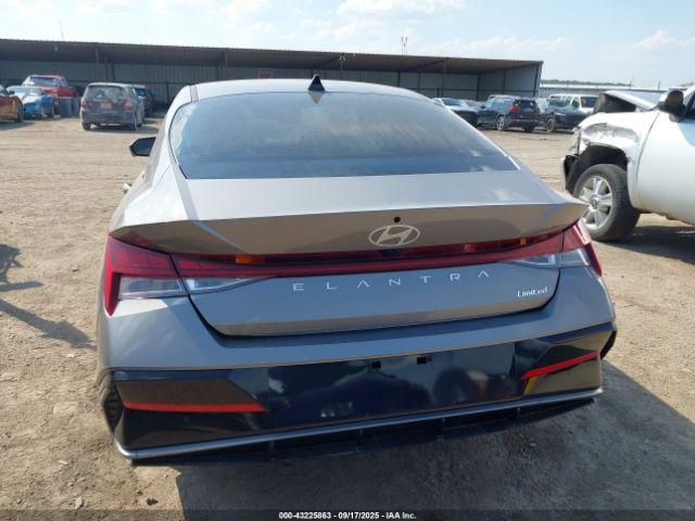 Hyundai ELANTRA Limited Image 13