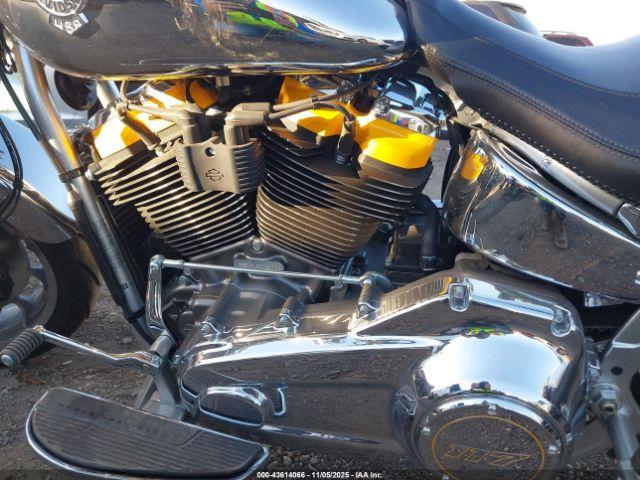 Harley-Davidson Flstfi Image 10