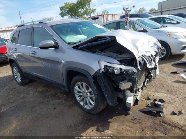  Salvage Jeep Cherokee