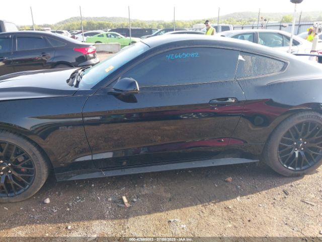 Ford Mustang Gt Premium Image 8