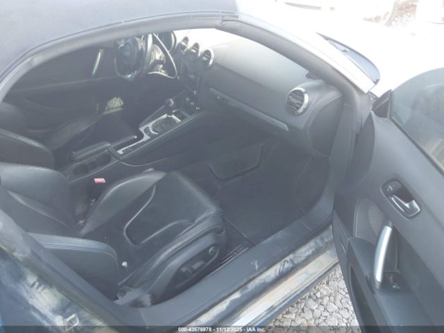 Audi TT 2.0t Image 10