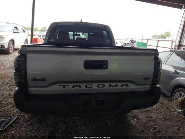 Toyota Tacoma Sr5 V6 Image 14