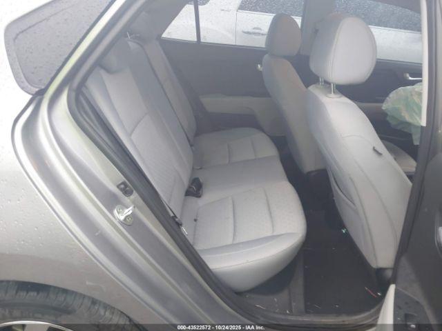Kia Rio S Image 4