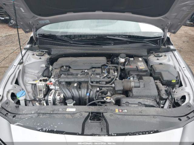 Hyundai ELANTRA Sel Image 9