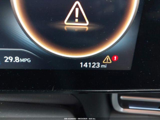 Hyundai ELANTRA Sel Image 12