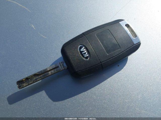 Kia Optima Lx Image 10