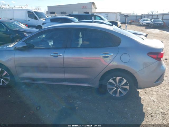 Kia Rio S Image 14