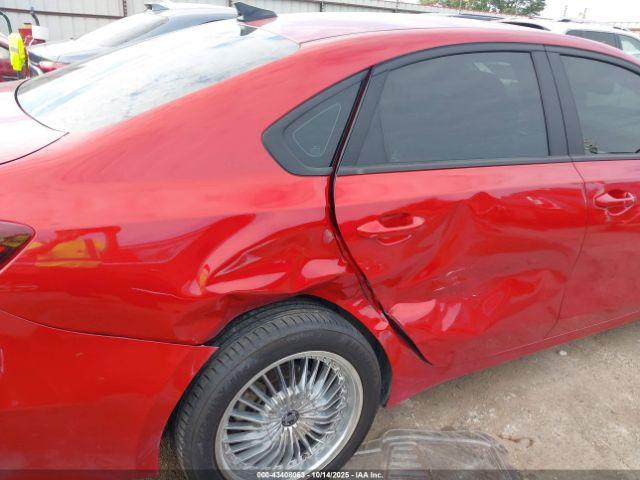 Kia Forte Lxs Image 18