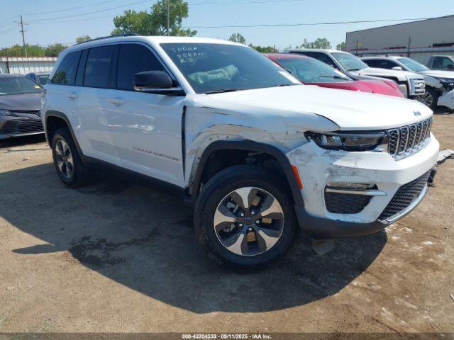  Salvage Jeep Grand Cherokee