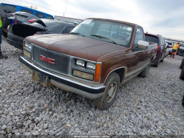 GMC Sierra C1500 Image 8