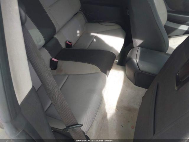 Chevrolet Camaro 1lt Image 8