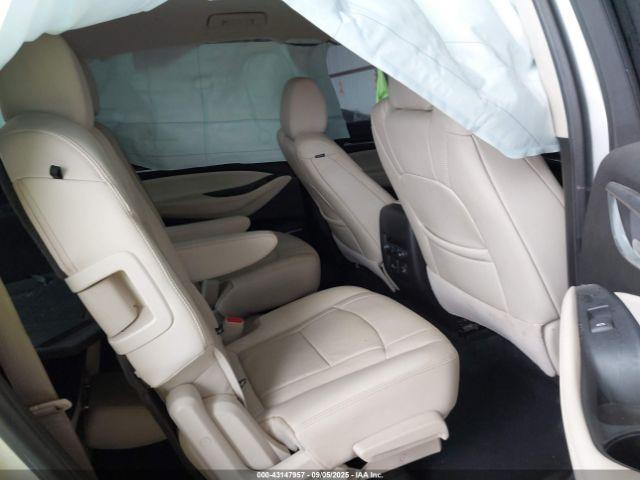 Buick Enclave Fwd Premium Image 2