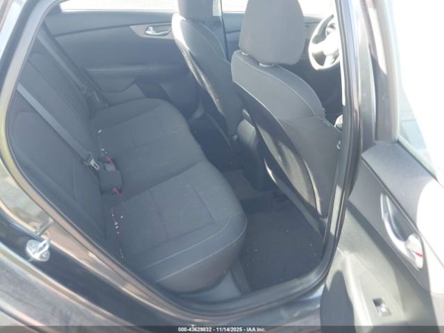 Kia Forte Lxs Image 5