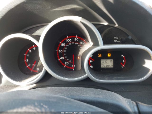 Pontiac Vibe Image 8