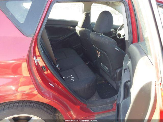 Pontiac Vibe Image 4