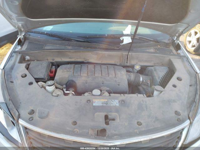 Chevrolet Traverse Ls Image 8