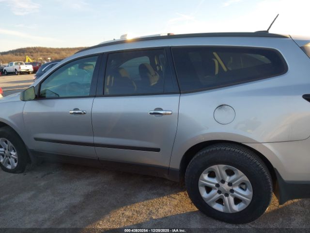 Chevrolet Traverse Ls Image 13