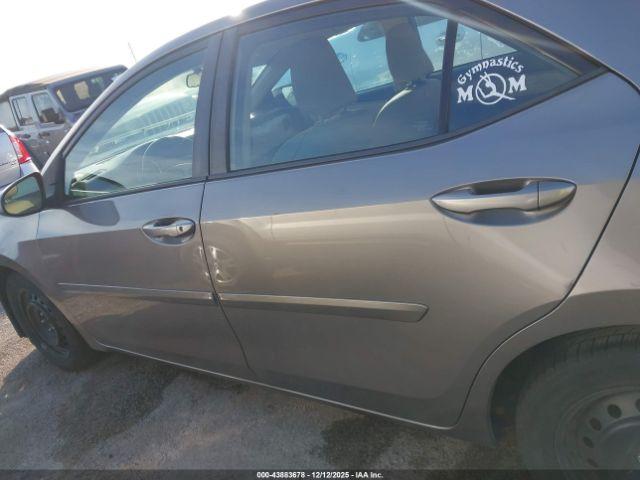 Toyota Corolla Le Image 13