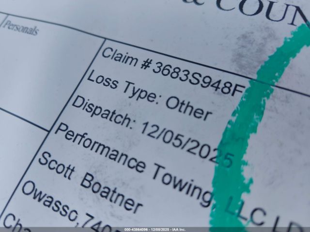 Chrysler Town & Country Touring-l Image 12