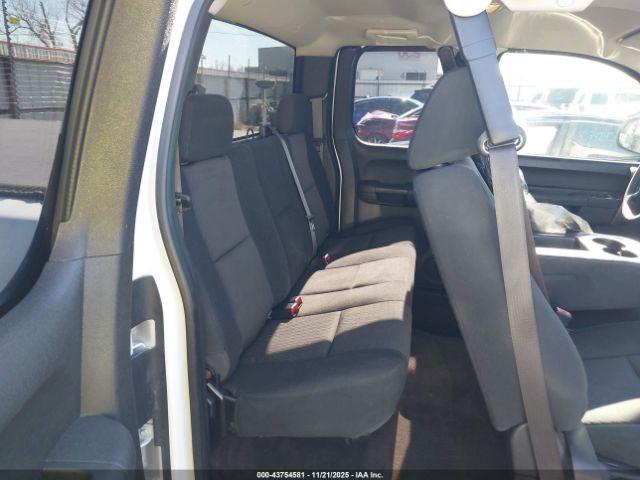 Chevrolet Silverado 1500 Ls Image 13