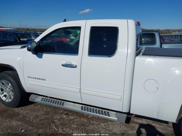 Chevrolet Silverado 1500 Ls Image 10