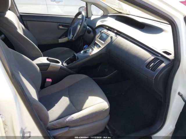 Toyota Prius One Image 7