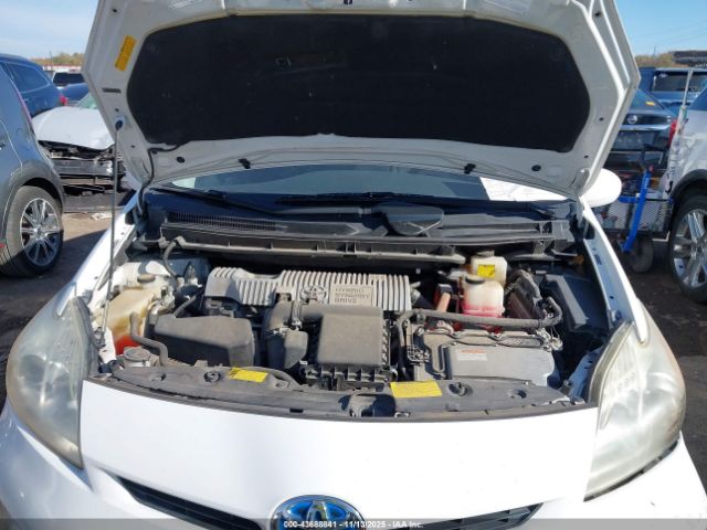 Toyota Prius One Image 15