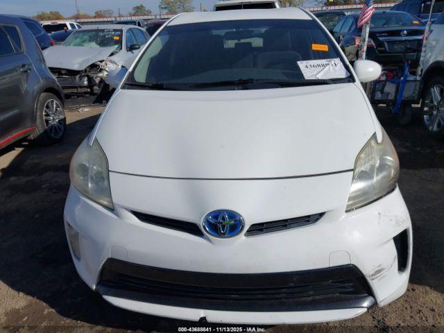 Toyota Prius One Image 4