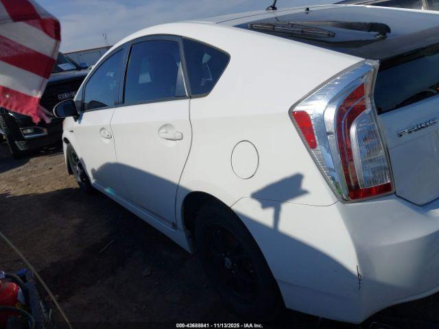 Toyota Prius One Image 2