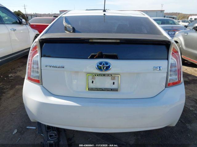 Toyota Prius One Image 3