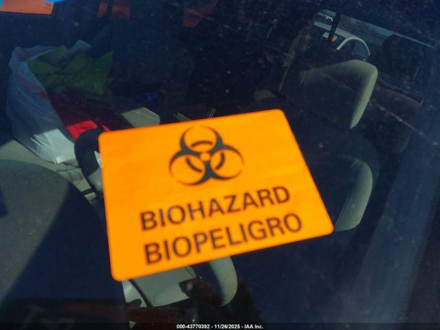 Toyota Sienna Le Image 6