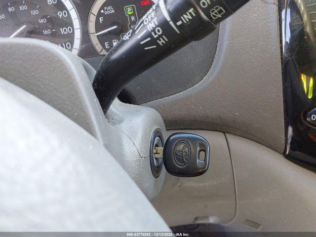 Toyota Sienna Le Image 11