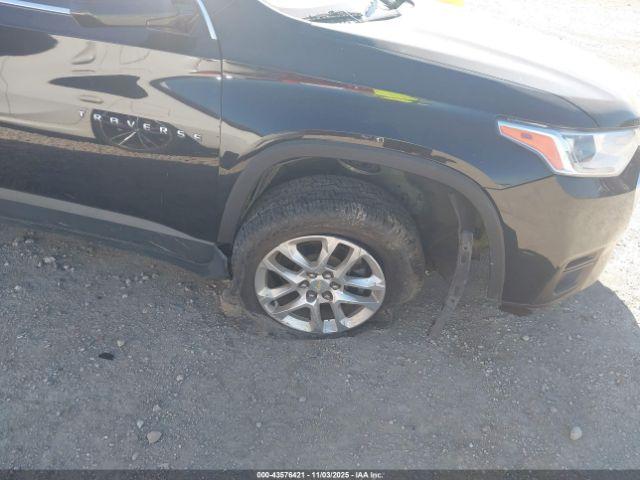 Chevrolet Traverse Ls Image 4