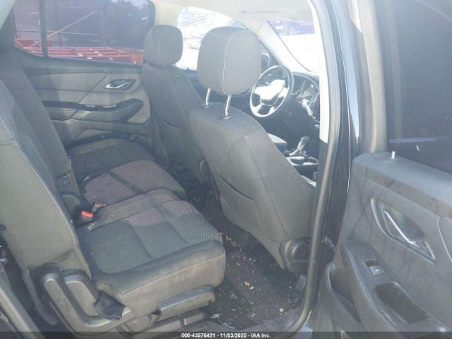 Chevrolet Traverse Ls Image 10