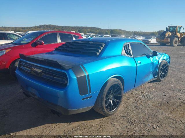 Dodge Challenger Image 2