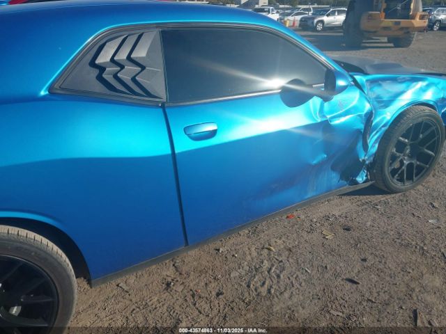 Dodge Challenger Image 6